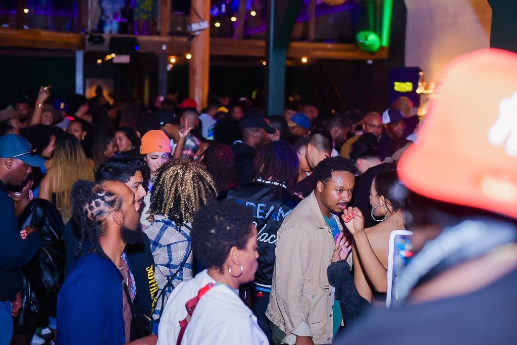 Guests on the Zanzi Oakland dancefloor